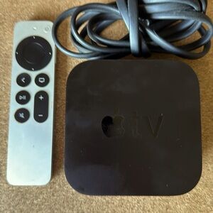 Apple TV 4K A1842 1st Generation  w/ UPGRADED SIRI REMOTE!